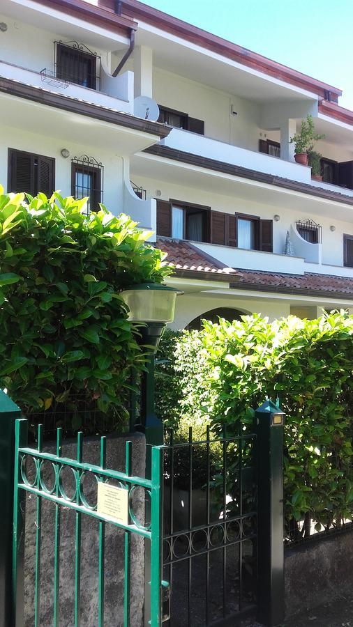 Appartamento Bilocale Dante Stresa Exteriér fotografie